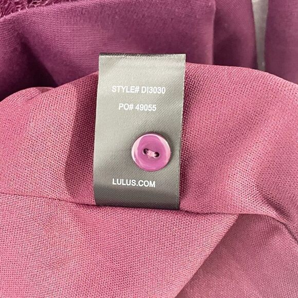 Lulu’s Felicity Plum Lace skater dress NWT - Picture 5 of 9